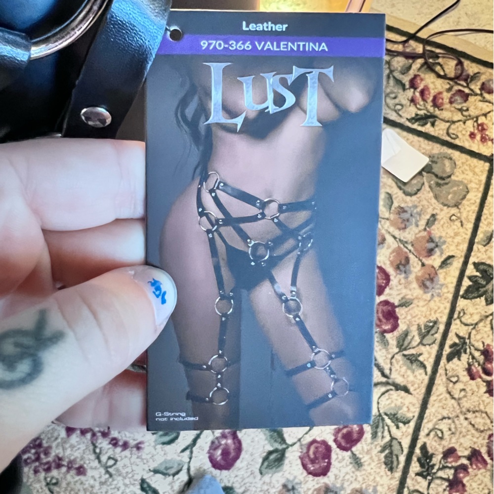 Garter belt